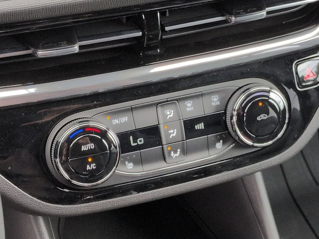 2026 Buick Envista Sport Touring - Photo 10