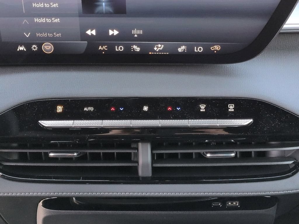 2026 Buick Enclave Preferred - Photo 10
