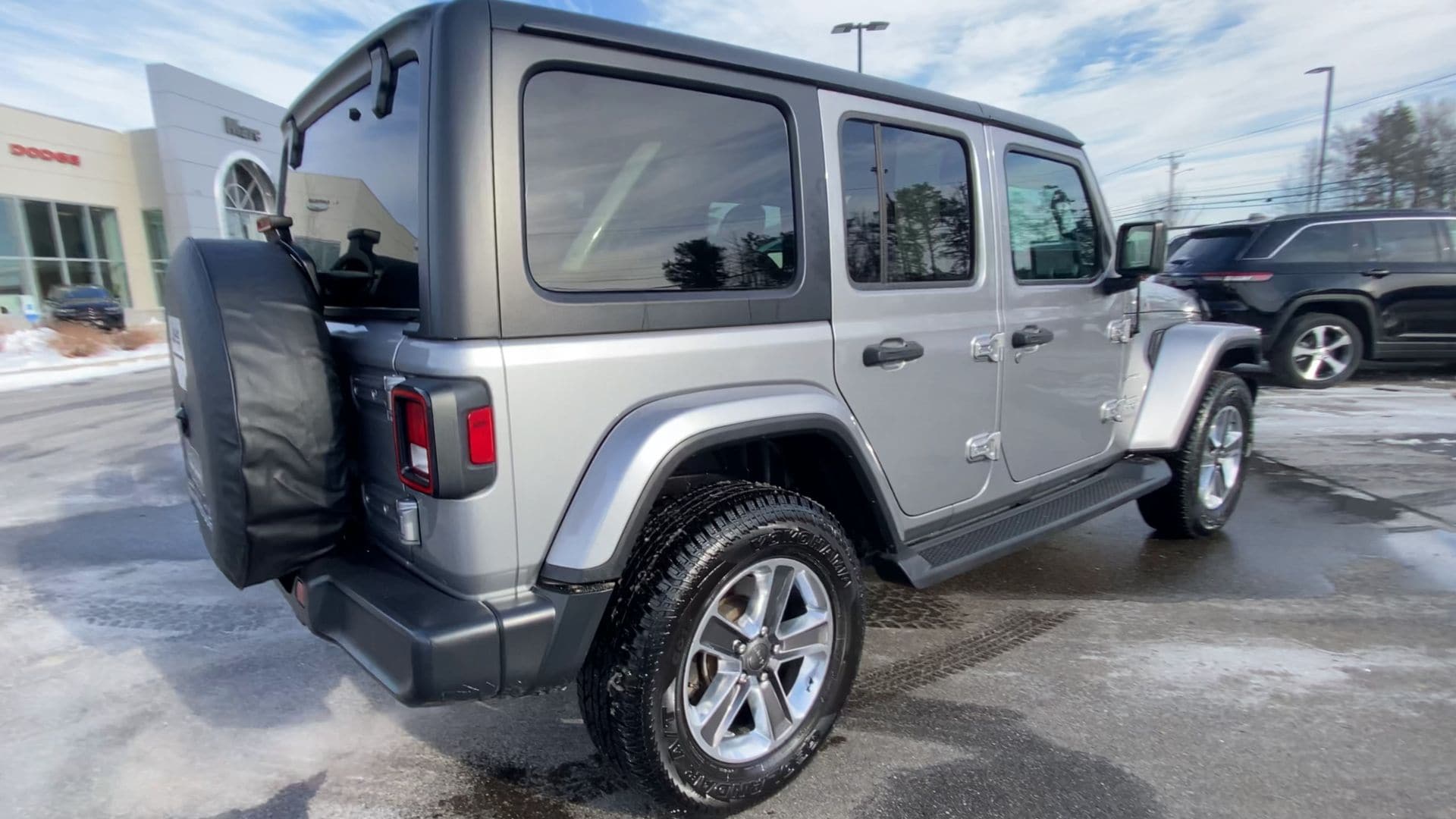 Certified 2020 Jeep Wrangler Unlimited Sahara with VIN 1C4HJXEN3LW280785 for sale in Sanford, ME