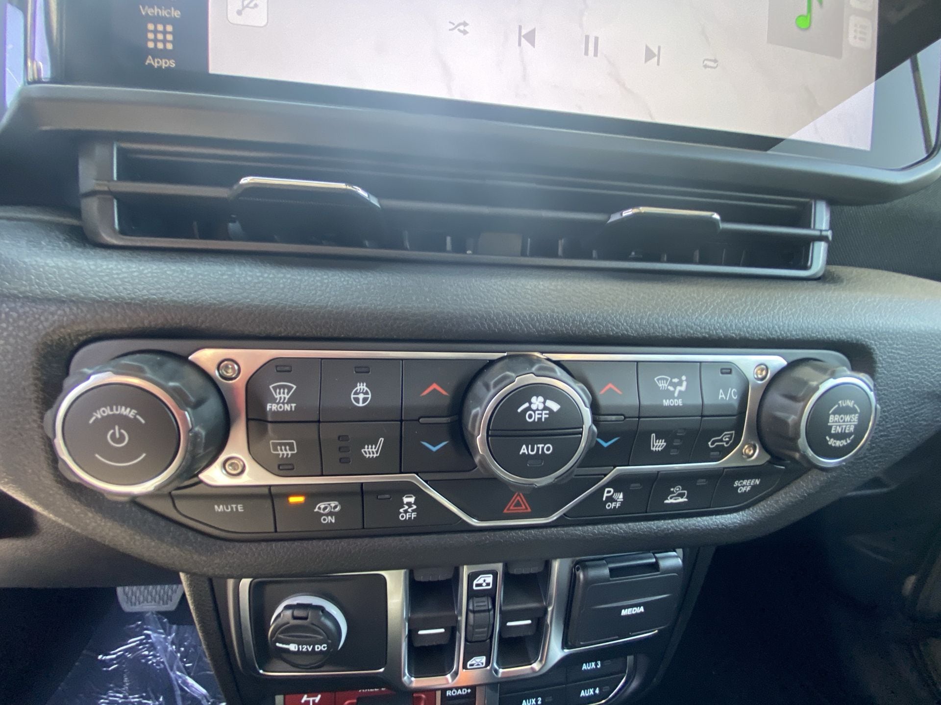 2026 Jeep Wrangler 4-Door Willys 392 - Photo 18
