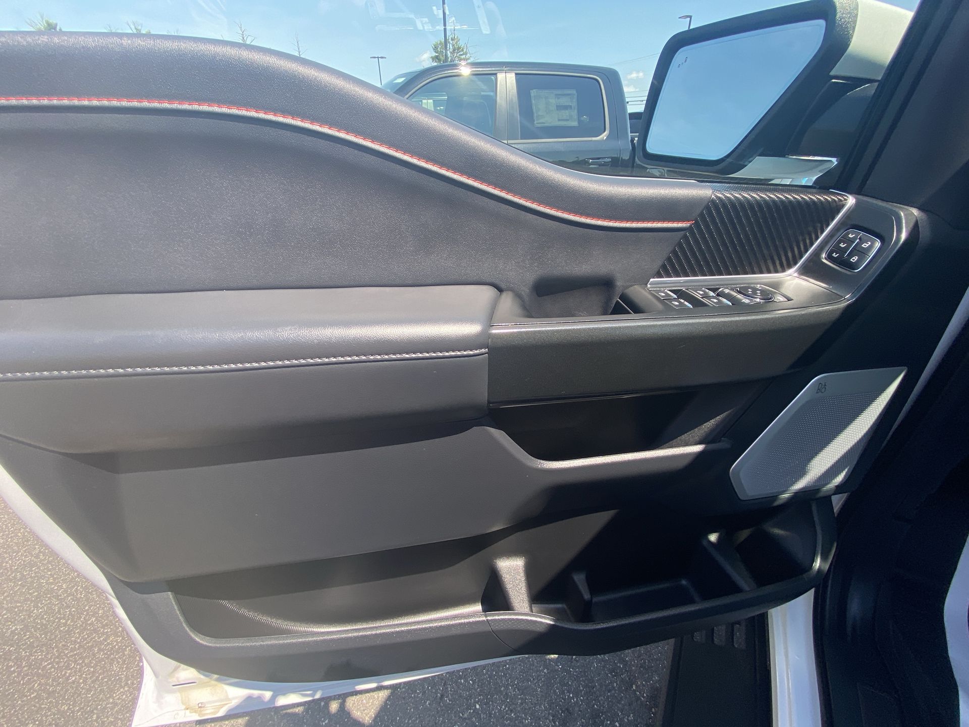 2025 Ford F-150 Raptor - Photo 13