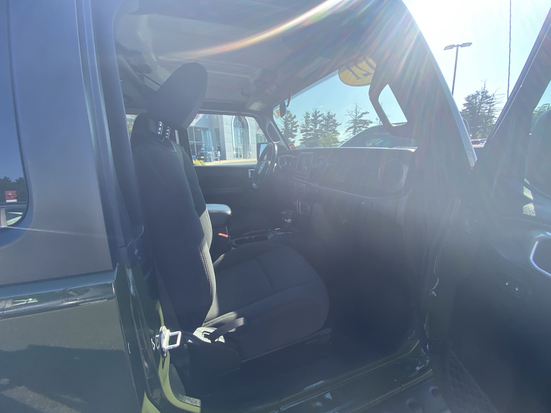 2021 Jeep Wrangler Willys - Photo 23