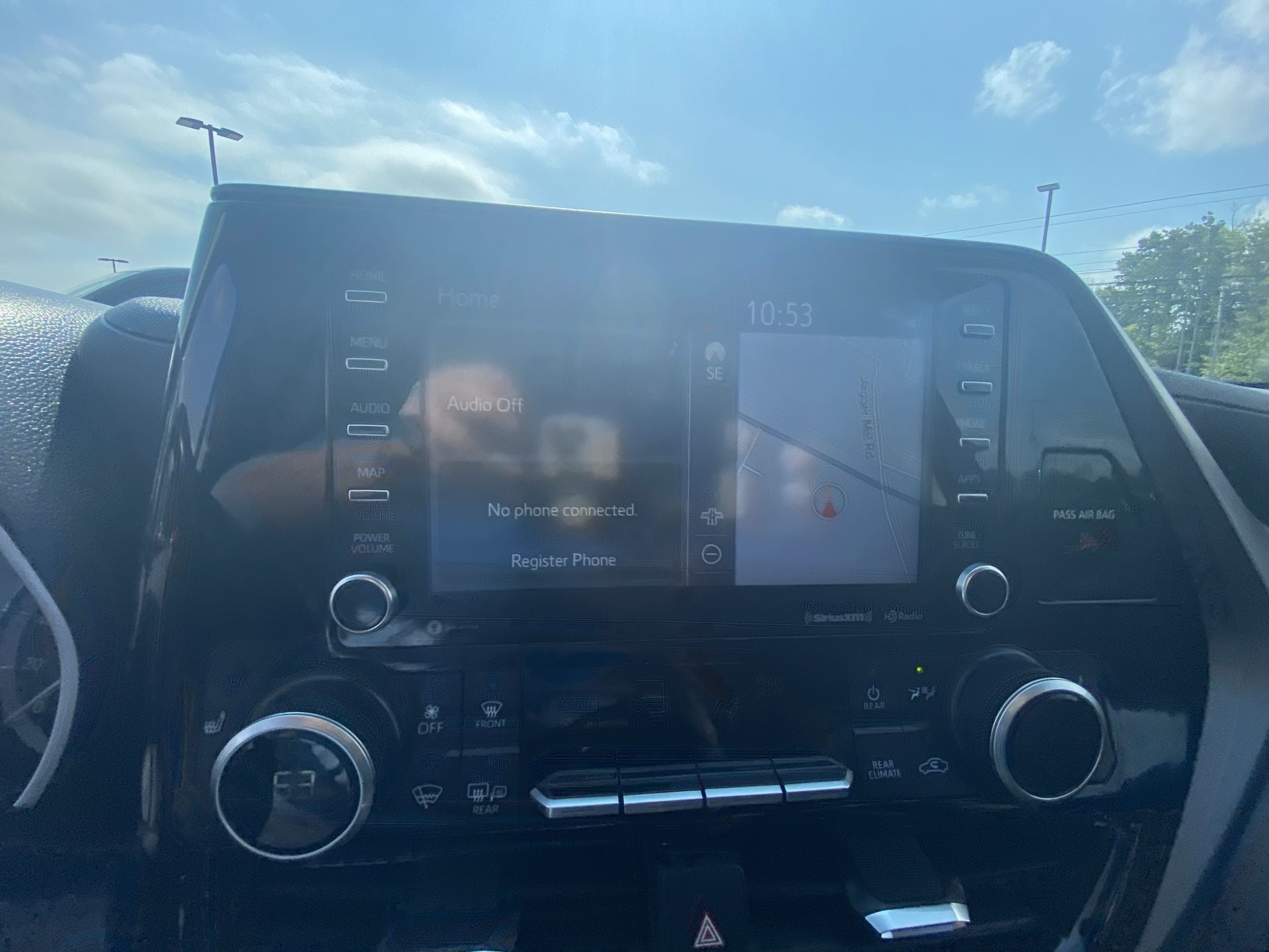 2021 Toyota Highlander XLE - Photo 16