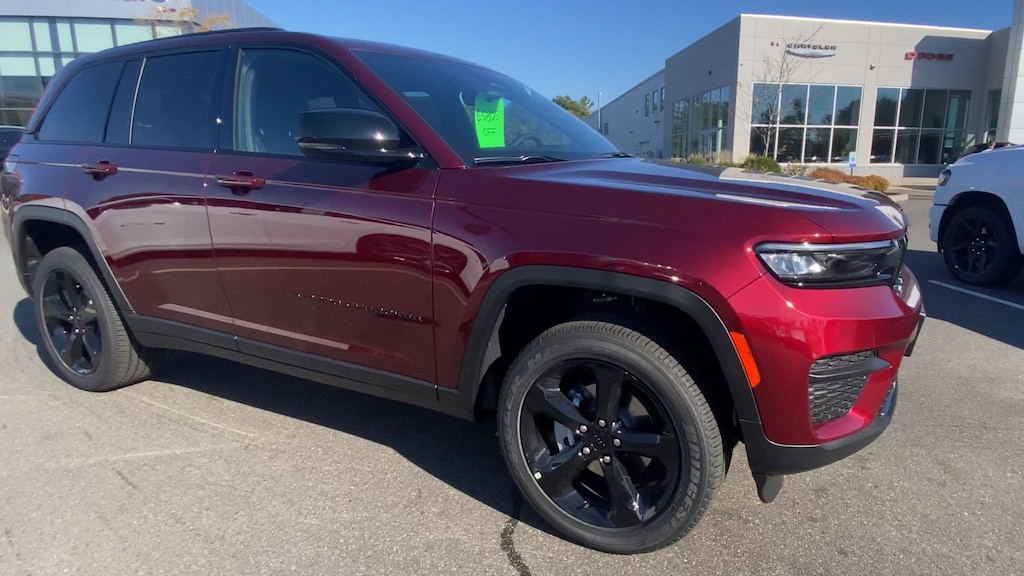New 2025 Jeep Grand Cherokee ALTITUDE X 4X4 Sport Utility