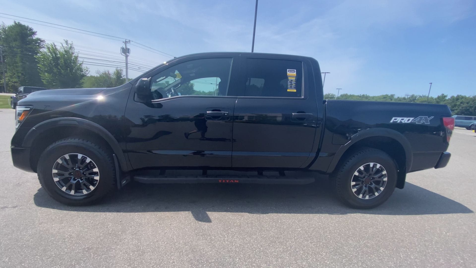 2023 Nissan Titan PRO-4X - Photo 6
