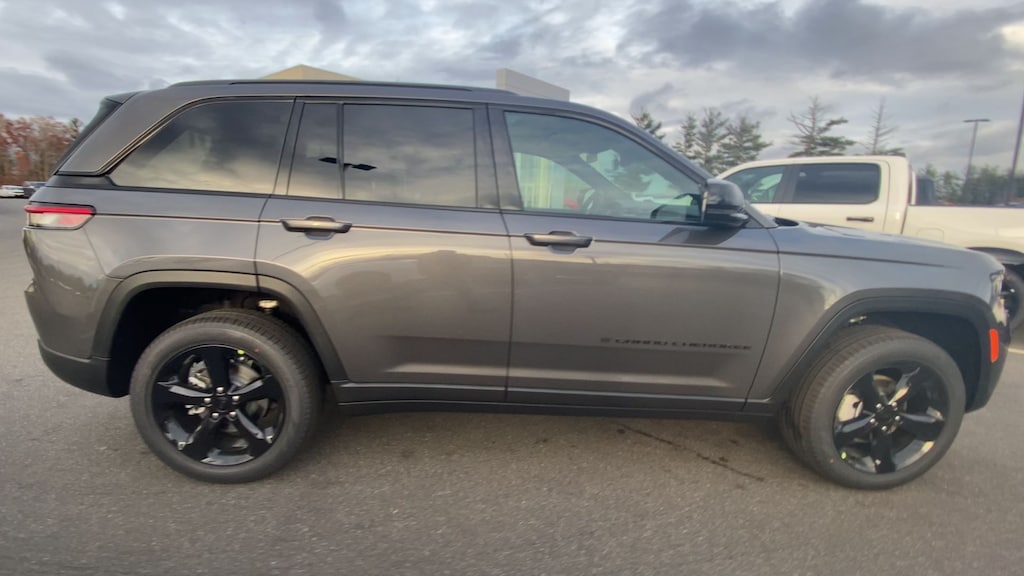 New 2025 Jeep Grand Cherokee LIMITED 4X4 Sport Utility