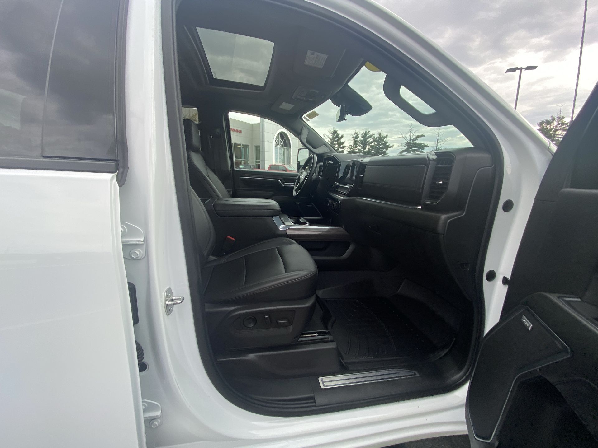 2024 Chevrolet Silverado 2500HD LTZ - Photo 24