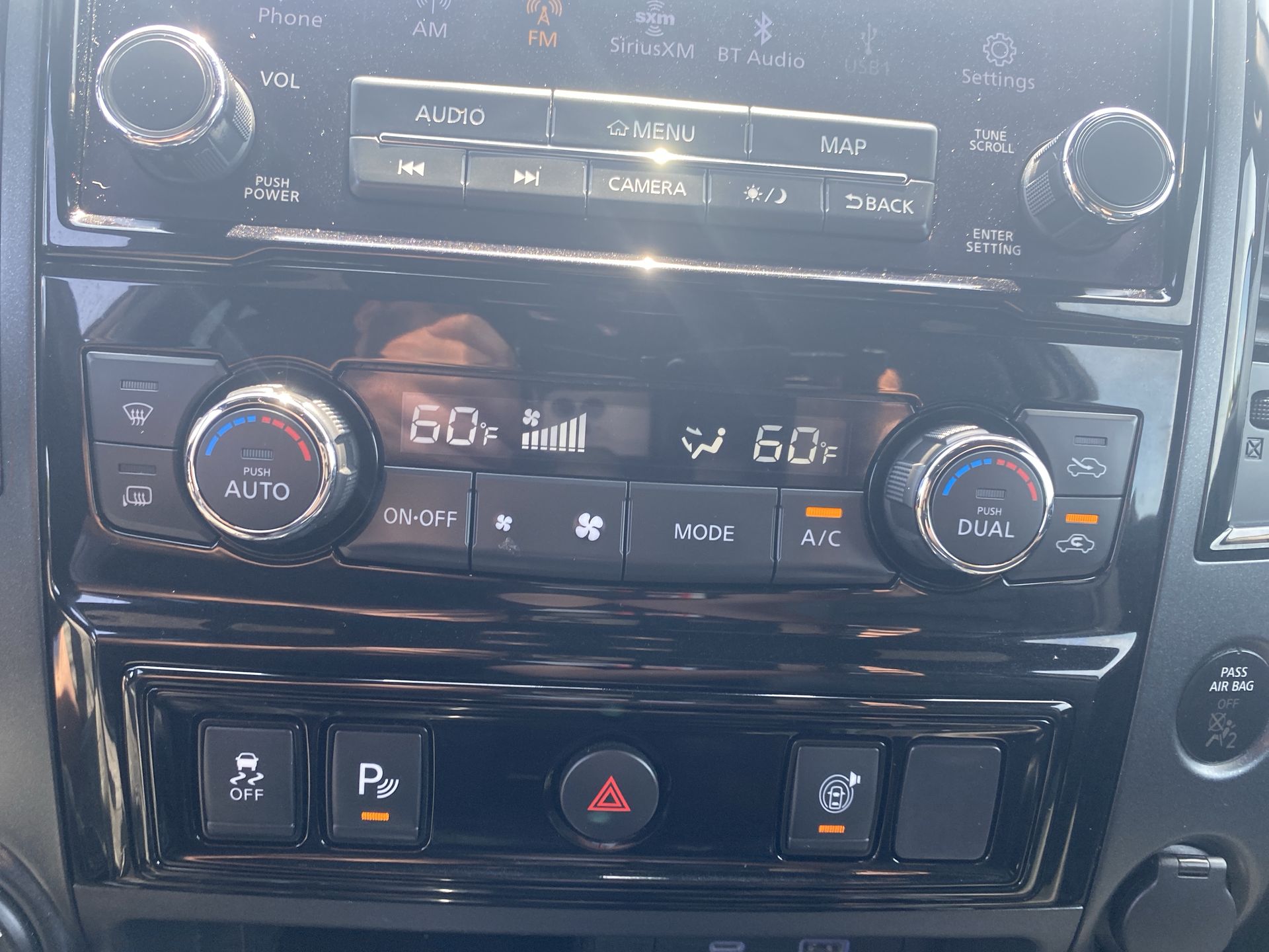 2023 Nissan Titan PRO-4X - Photo 17