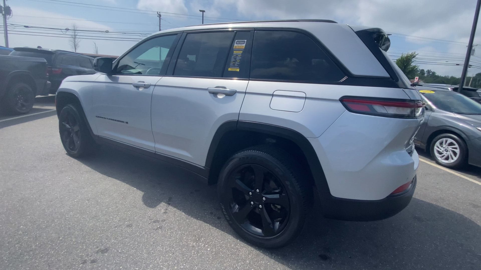 2023 Jeep Grand Cherokee Altitude - Photo 8