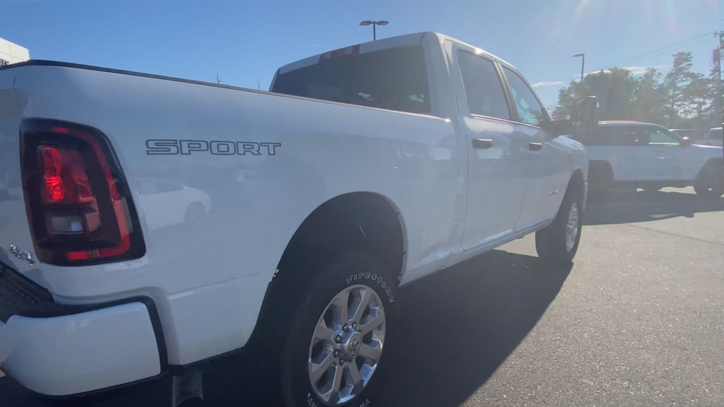 New 2026 Ram 2500 BIG HORN CREW CAB 4X4 6'4 BOX Pickup