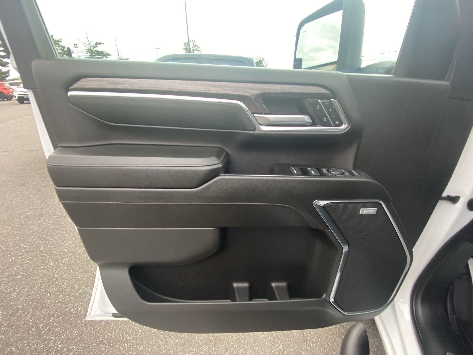 2024 Chevrolet Silverado 2500HD LTZ - Photo 13