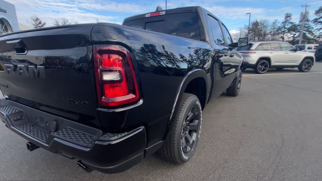 New 2026 Ram 1500 BIG HORN CREW CAB 4X4 5'7 BOX Pickup