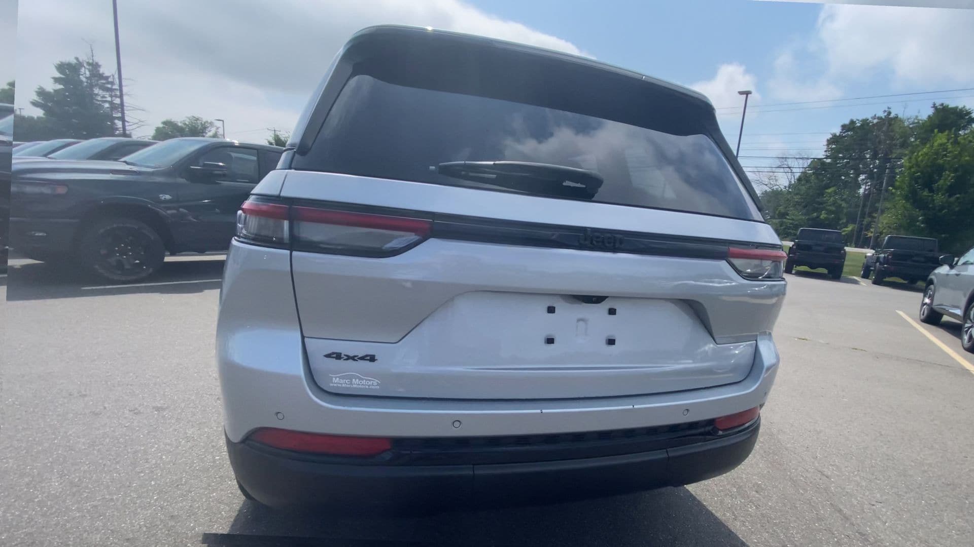 2023 Jeep Grand Cherokee Altitude - Photo 9