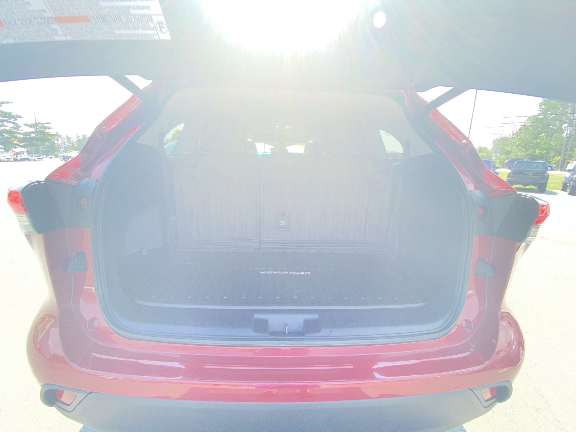2021 Toyota Highlander XLE - Photo 24