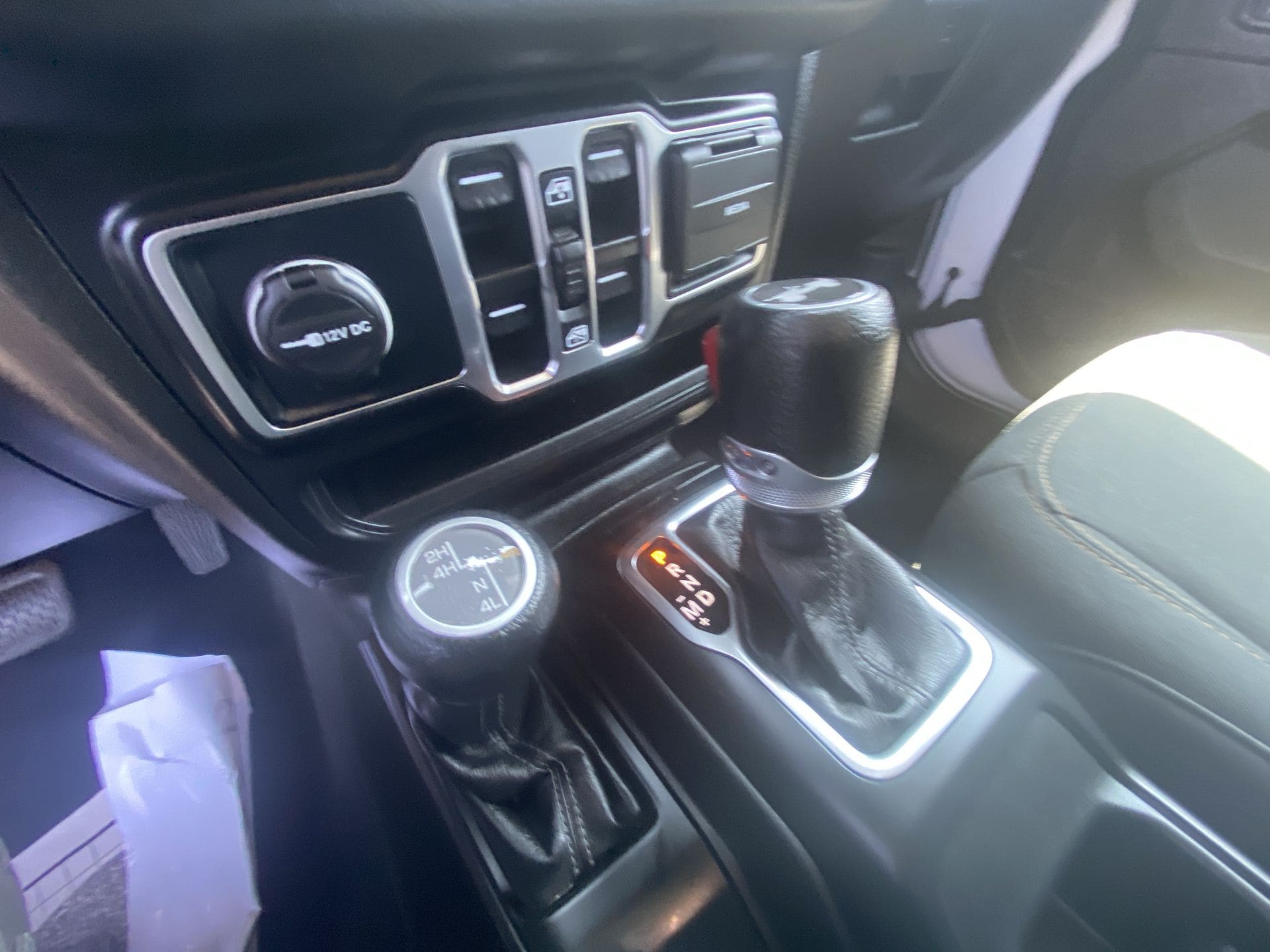 2024 Jeep Wrangler 4-Door Sahara - Photo 19