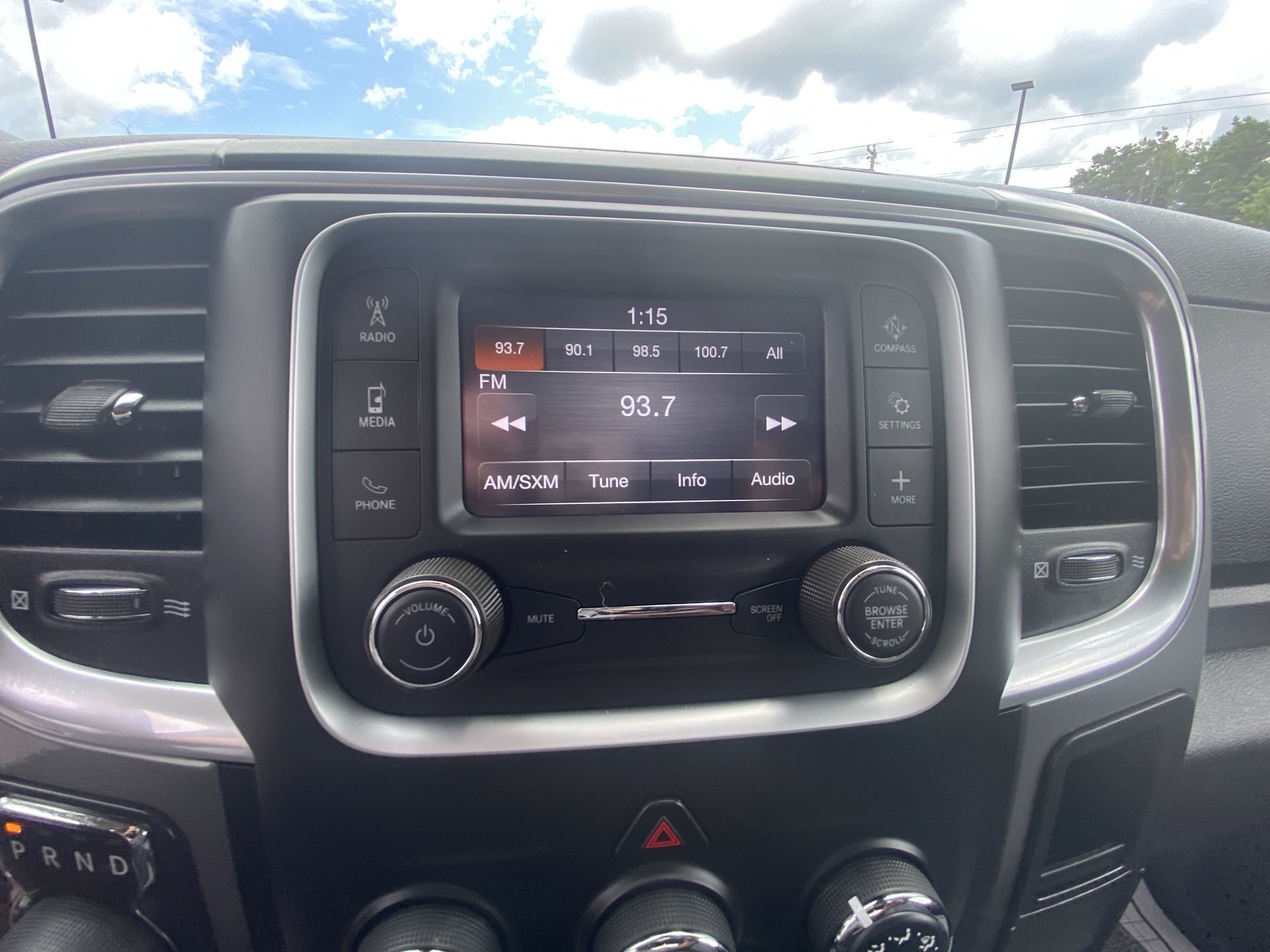 2024 RAM Ram 1500 Classic SLT - Photo 16