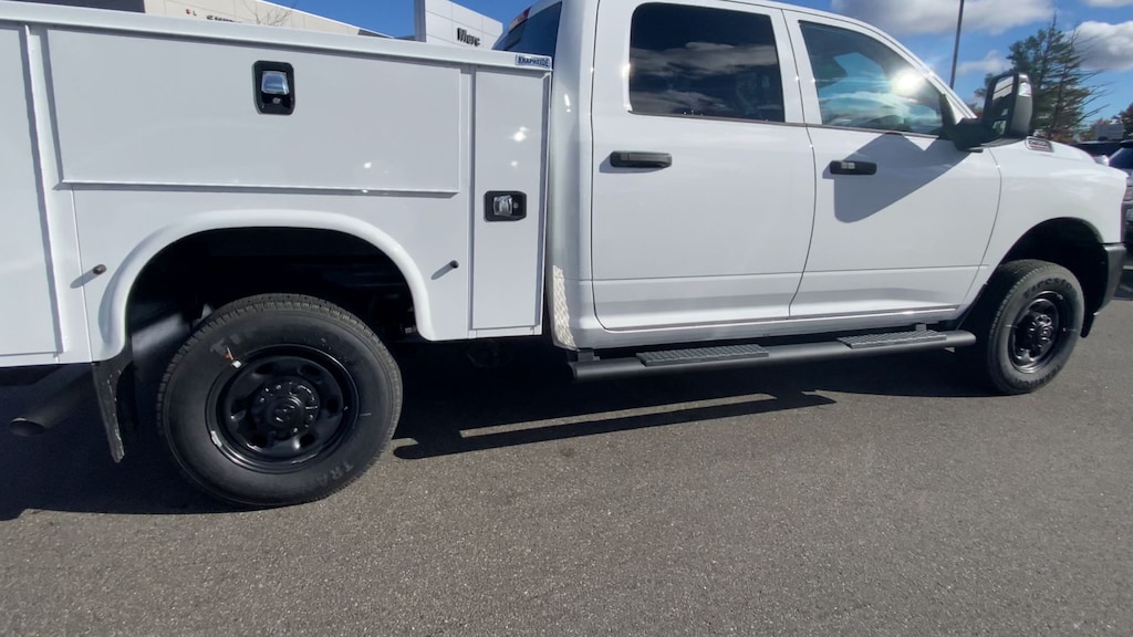 New 2025 Ram 2500 TRADESMAN CREW CAB 4X4 6'4 BOX Pickup