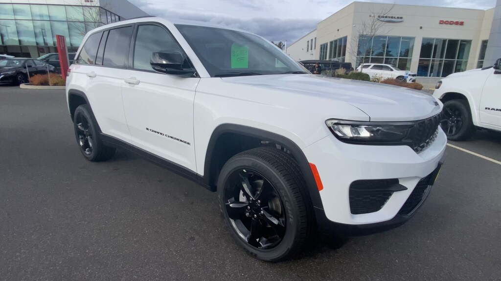 New 2025 Jeep Grand Cherokee ALTITUDE X 4X4 Sport Utility