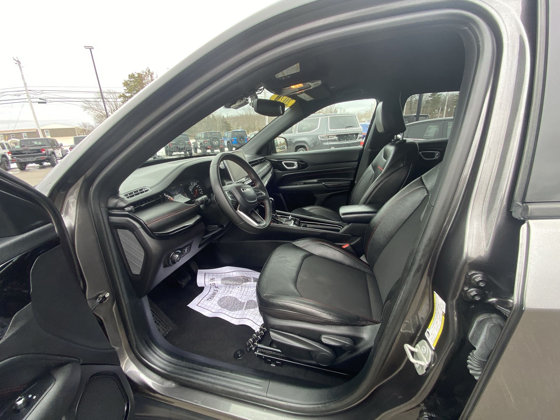 2023 Jeep Compass Trailhawk - Photo 11