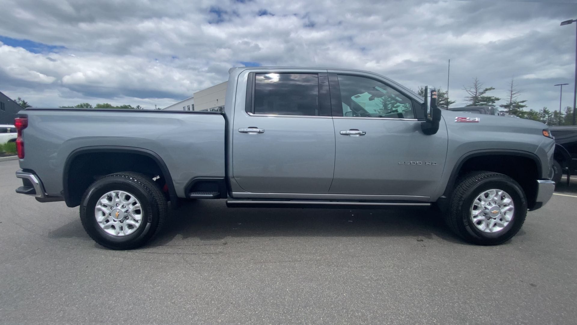 2024 Chevrolet Silverado 2500HD LTZ - Photo 3