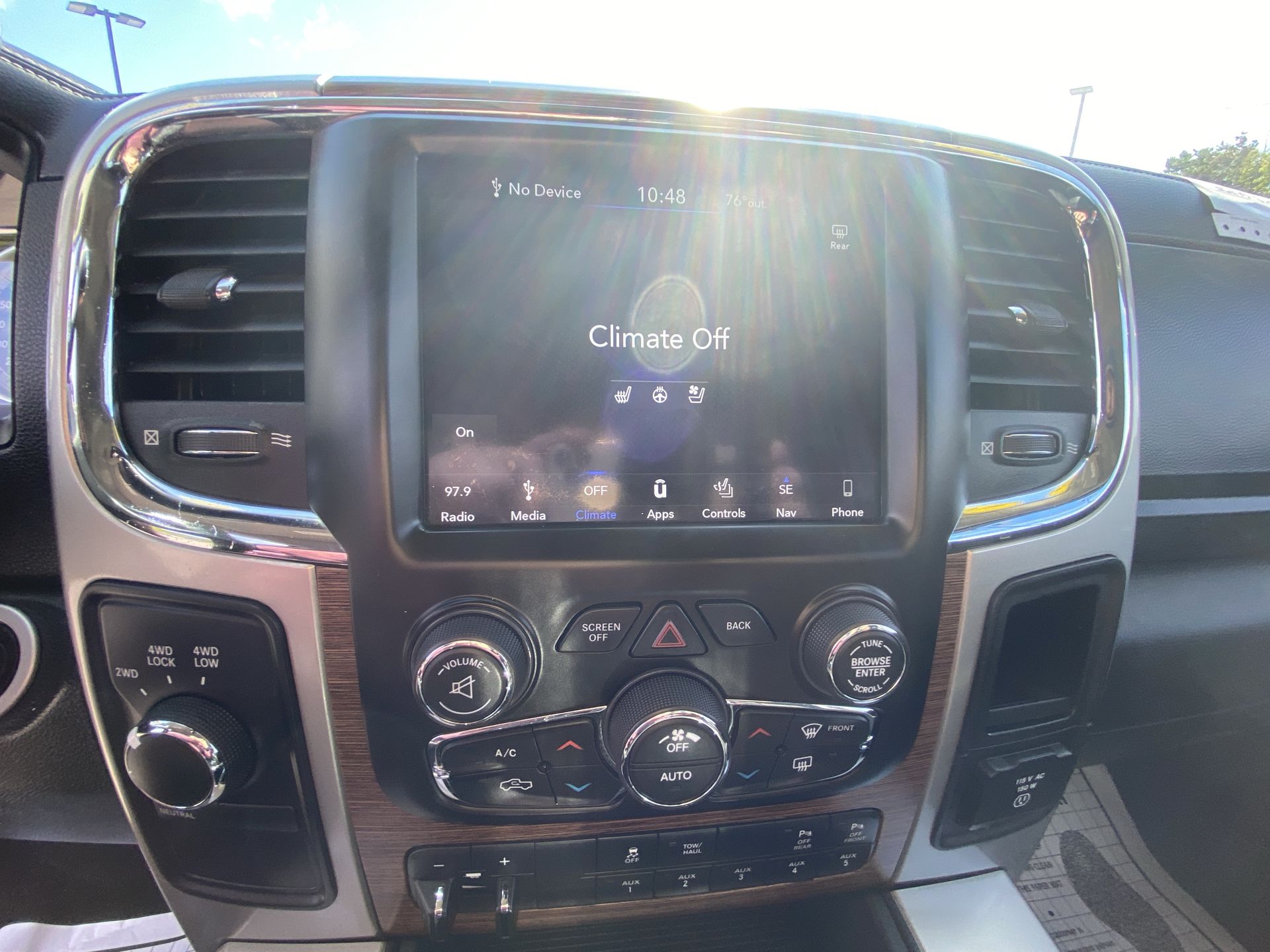 2018 RAM Ram 3500 Pickup Laramie - Photo 18