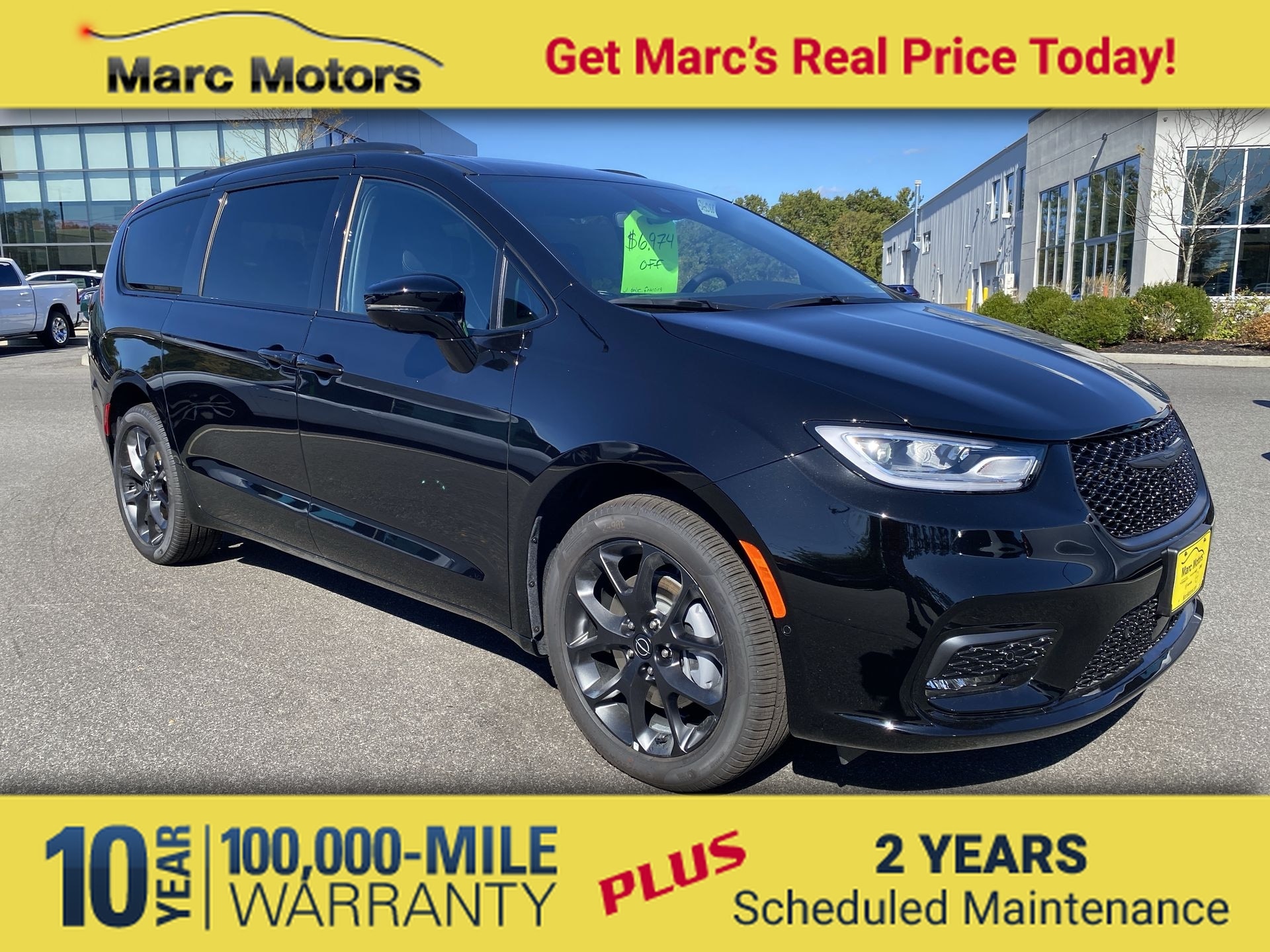 2026 Chrysler Pacifica Limited's photo