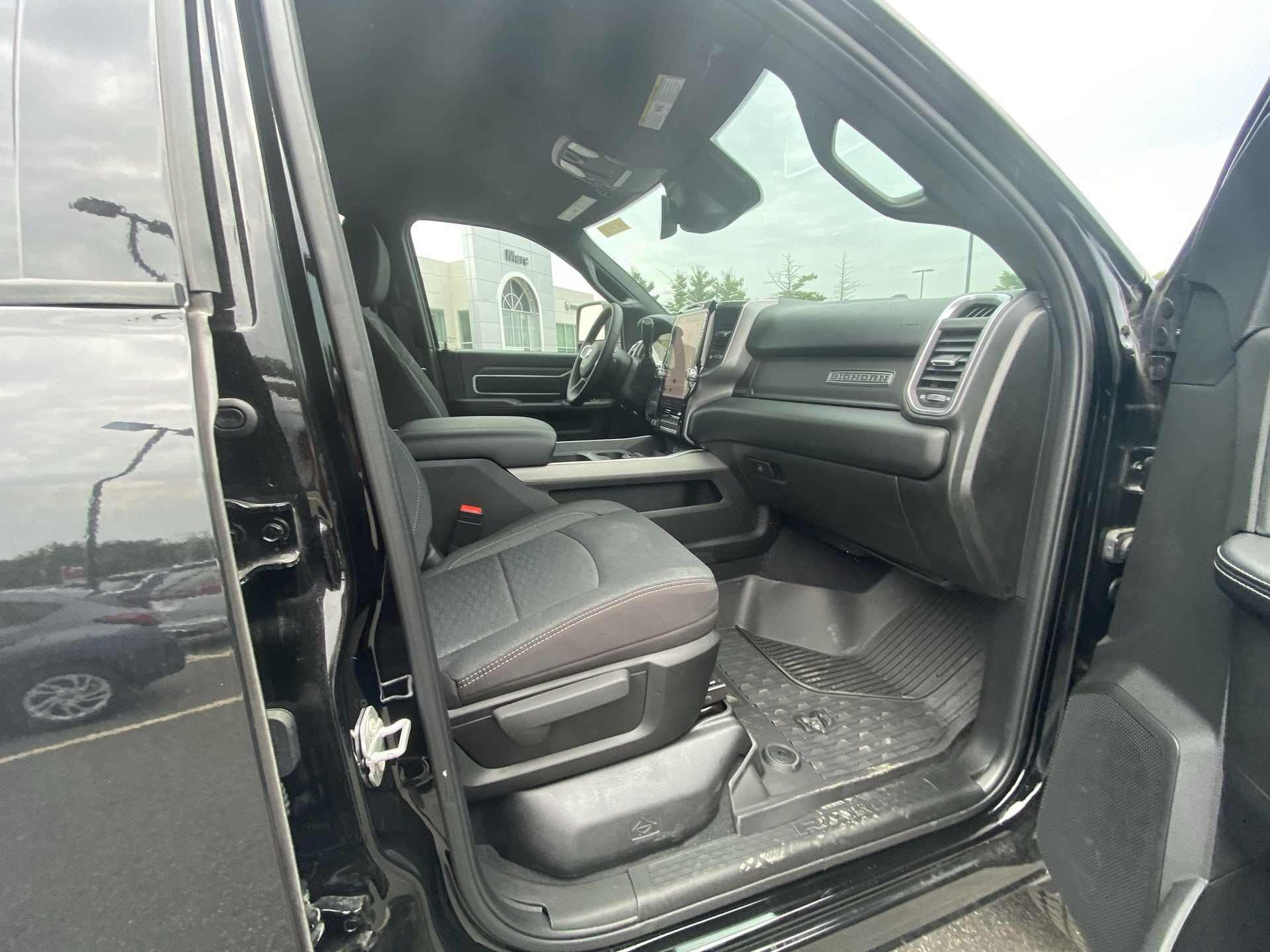 2026 RAM 3500 Big Horn - Photo 23