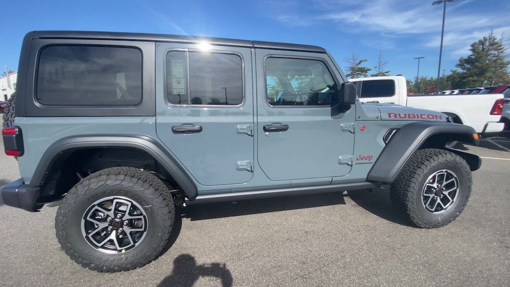 New 2025 Jeep Wrangler 4-DOOR RUBICON Sport Utility
