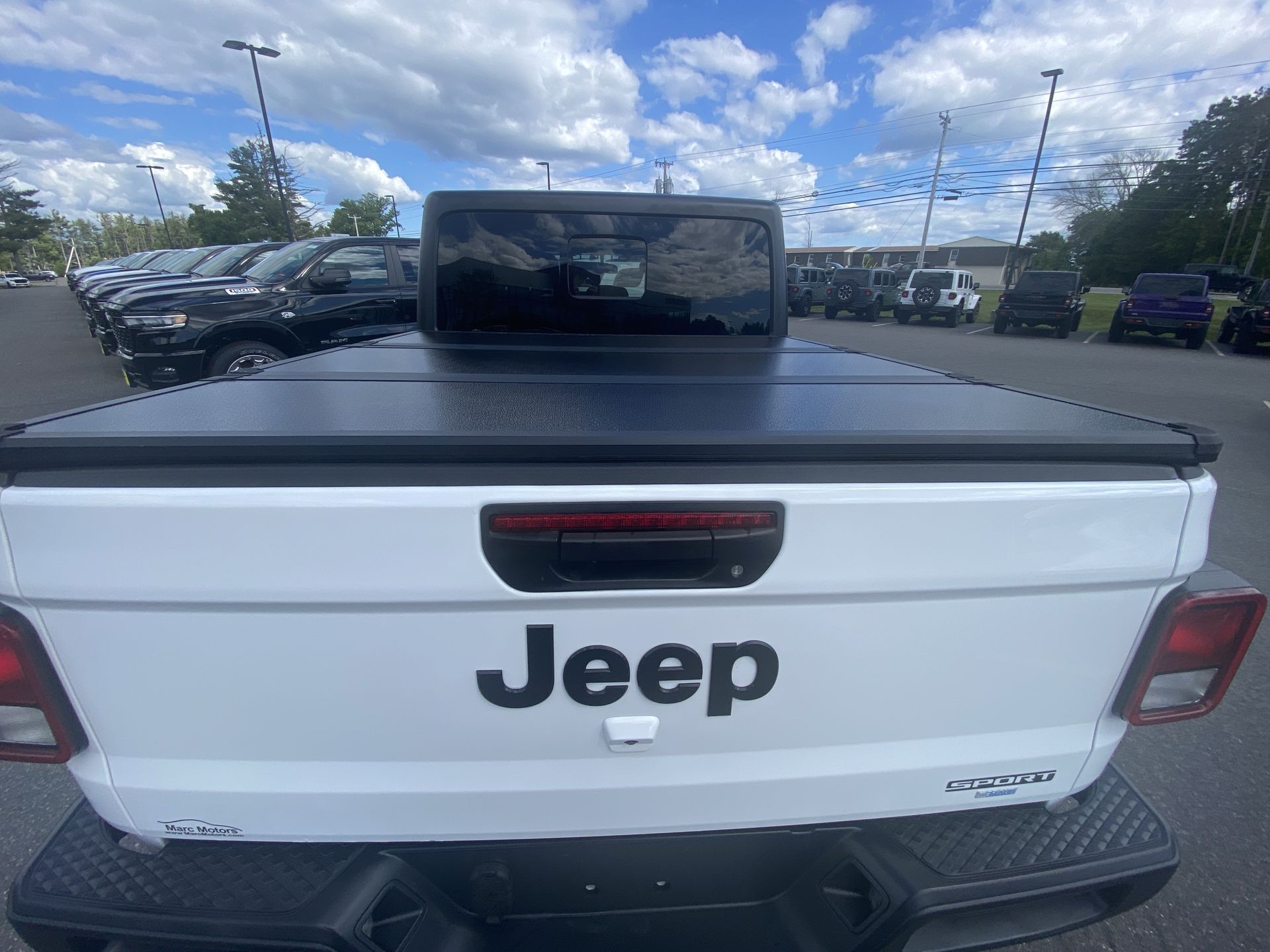 2021 Jeep Gladiator Sport S - Photo 23