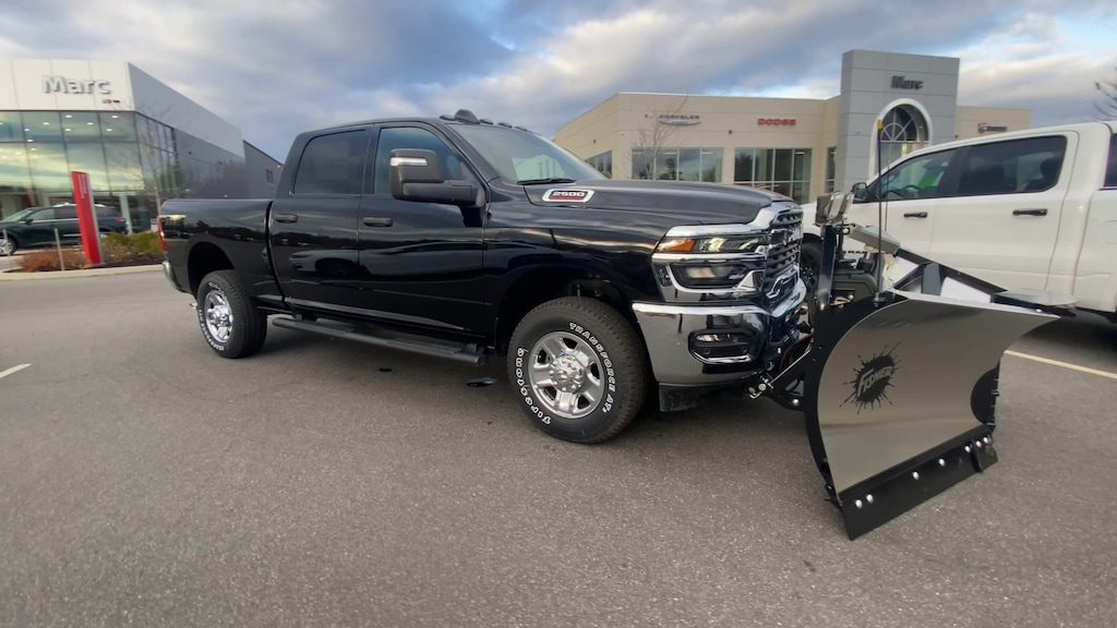 New 2026 Ram 2500 TRADESMAN CREW CAB 4X4 6'4 BOX Pickup