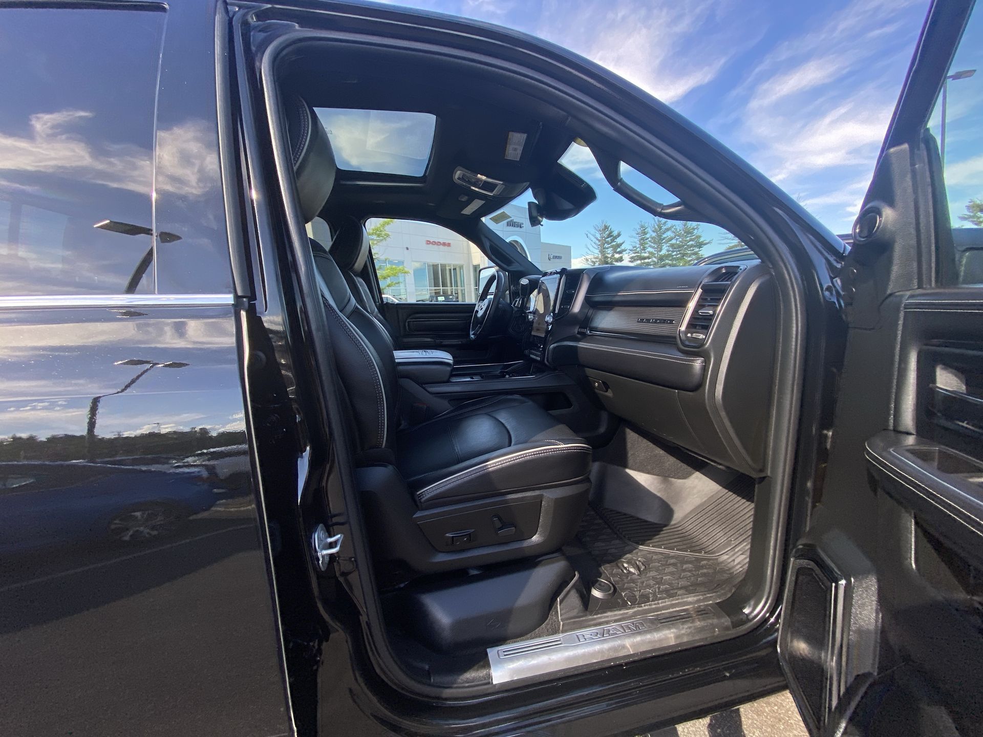 2024 RAM Ram 2500 Pickup Laramie Limited - Photo 24