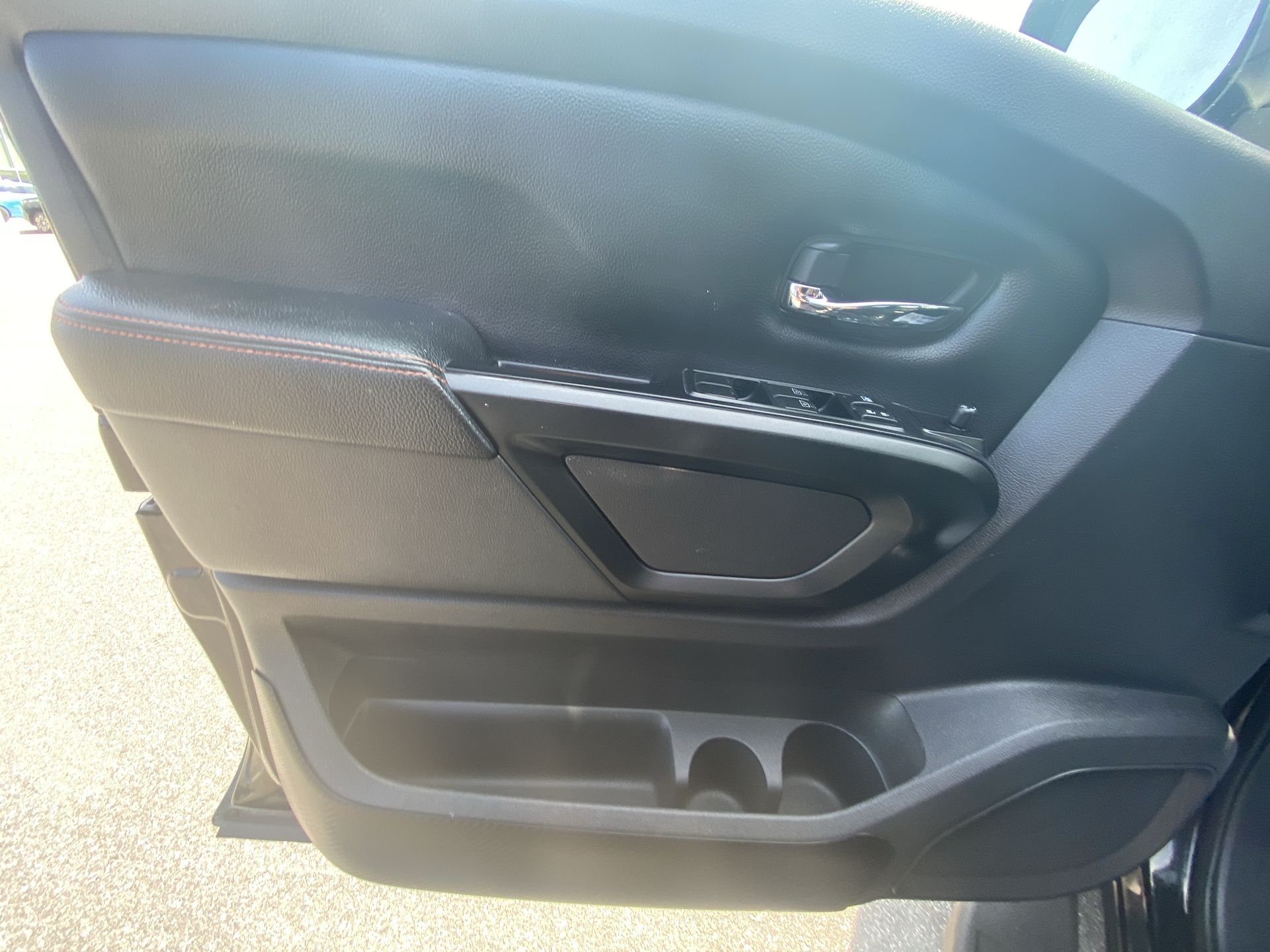 2023 Nissan Titan PRO-4X - Photo 12