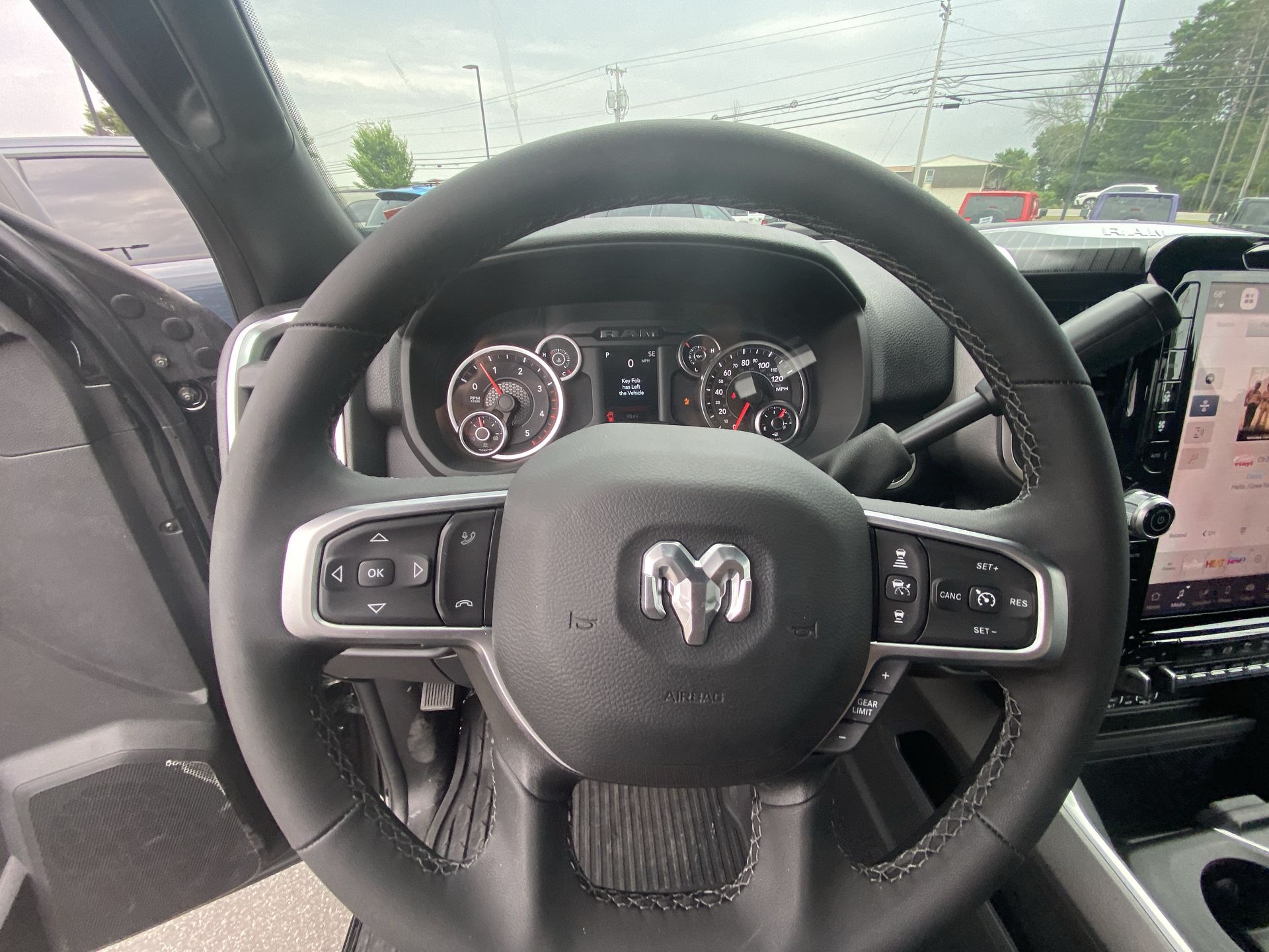 2026 RAM 3500 Big Horn - Photo 14
