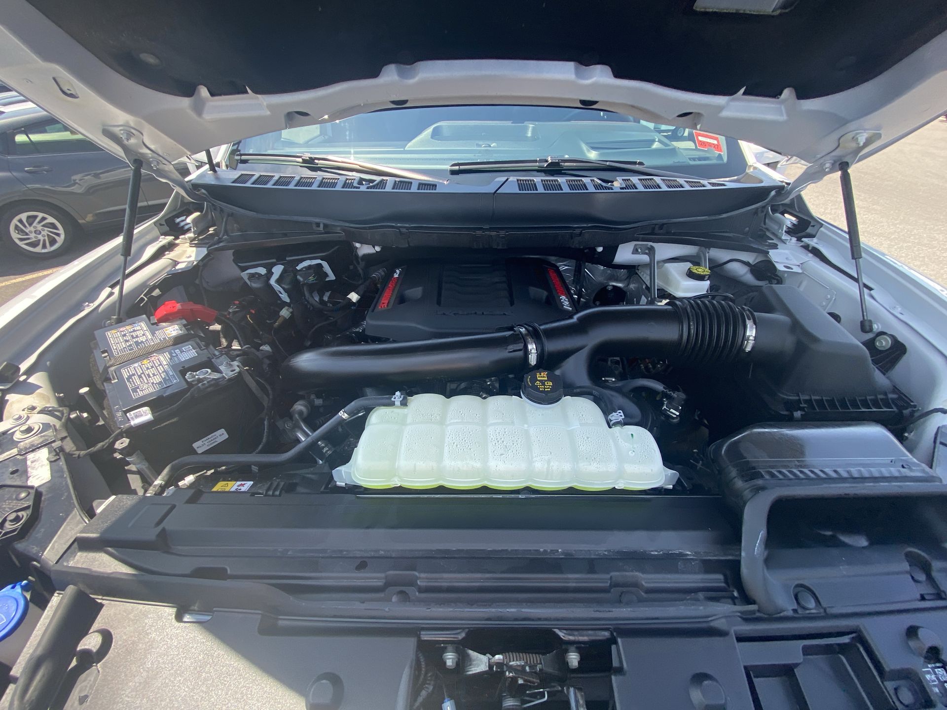 2025 Ford F-150 Raptor - Photo 25