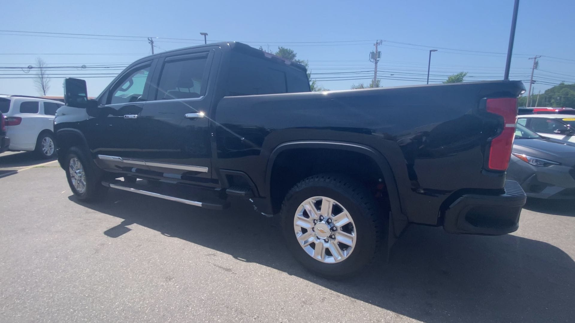 2025 Chevrolet Silverado 3500HD High Country - Photo 8