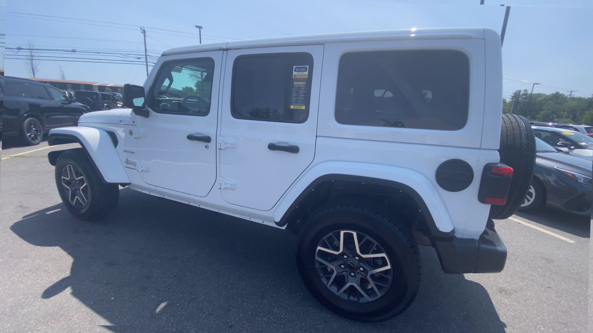 2024 Jeep Wrangler 4-Door Sahara - Photo 8