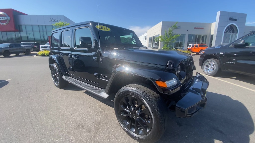 Used 2023 Jeep Wrangler 4-DOOR SAHARA 4X4 SUV