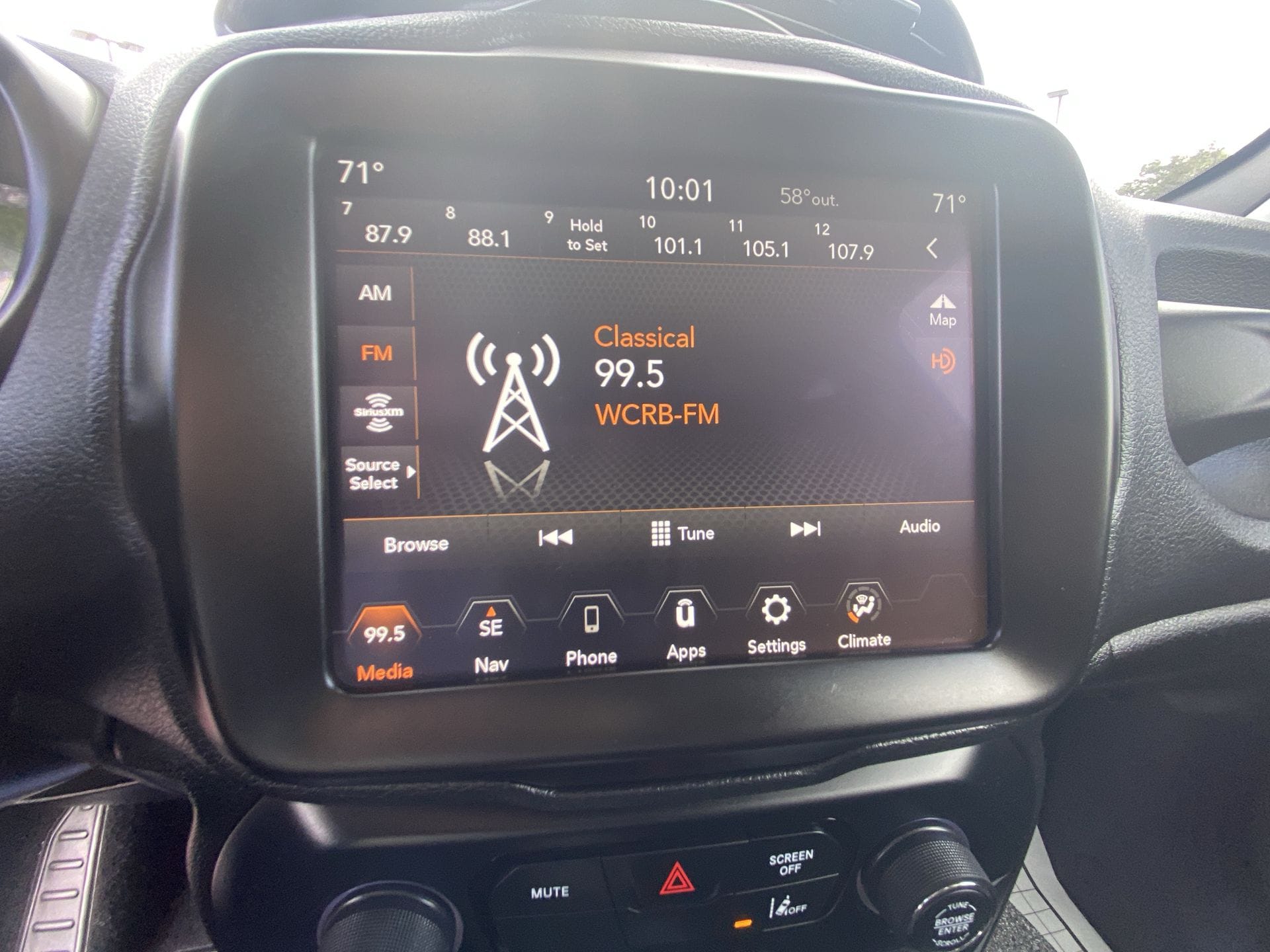 2023 Jeep Renegade Latitude - Photo 16