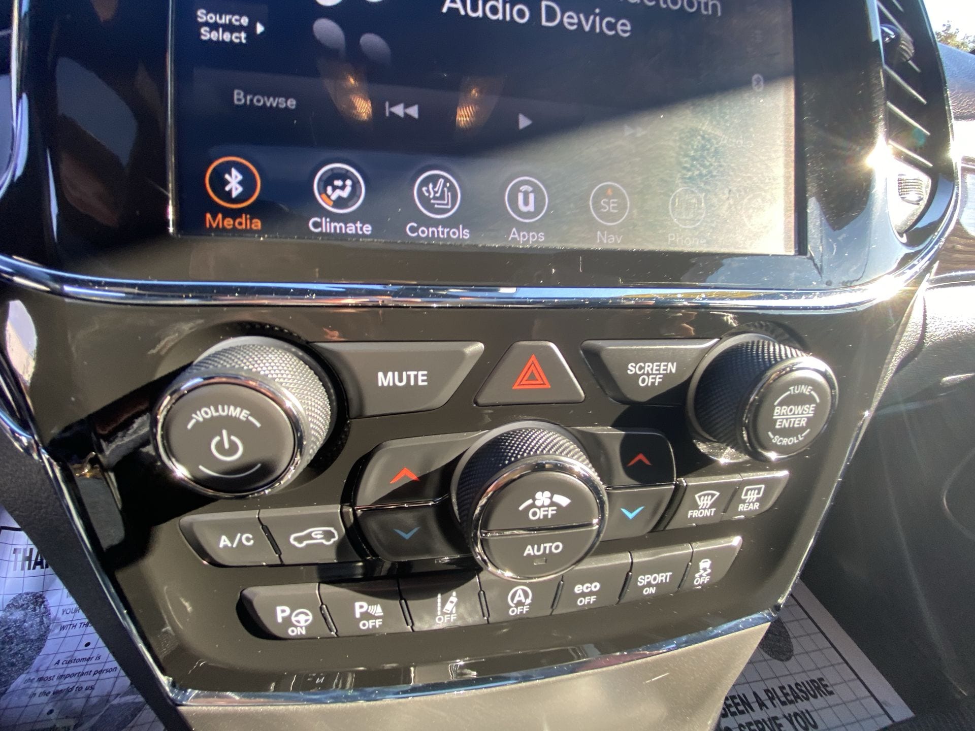 2021 Jeep Grand Cherokee Overland - Photo 18