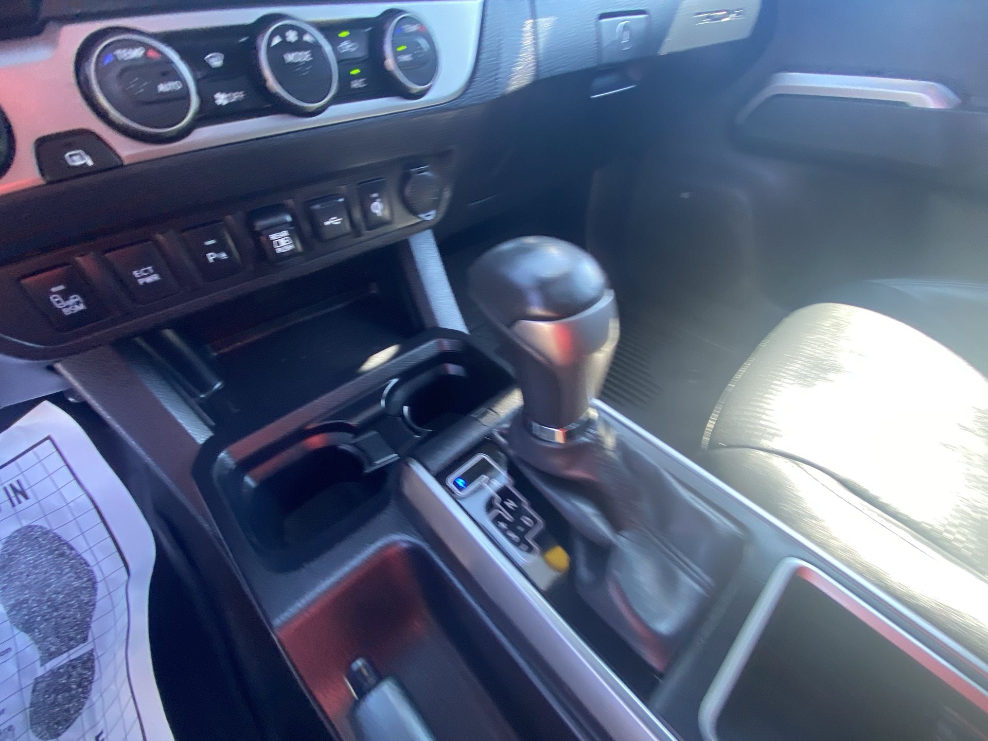 2023 Toyota Tacoma Limited - Photo 18