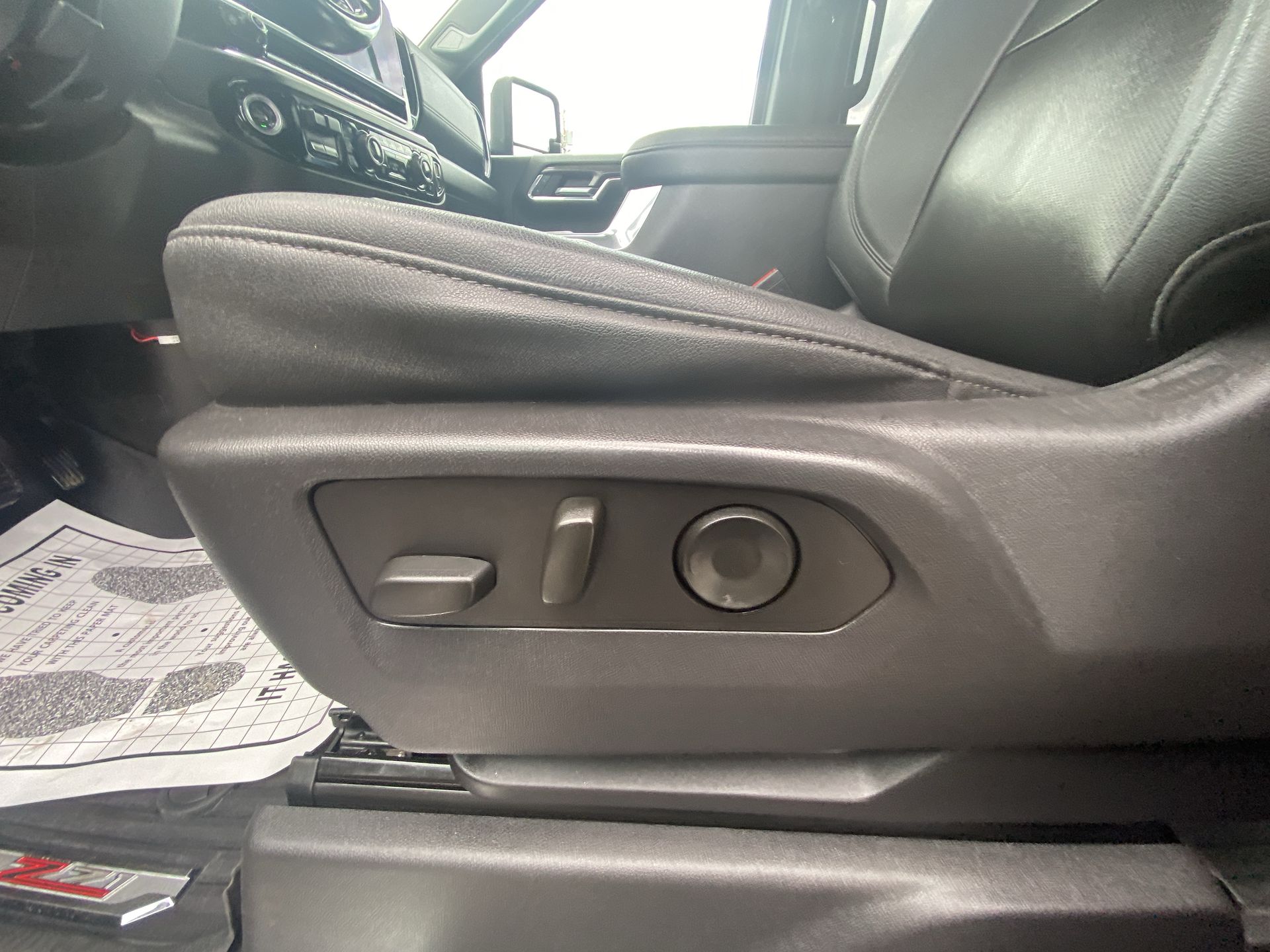 2024 Chevrolet Silverado 2500HD LTZ - Photo 12
