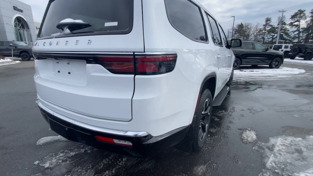 New 2025 Jeep Wagoneer SERIES III 4X4 Sport Utility