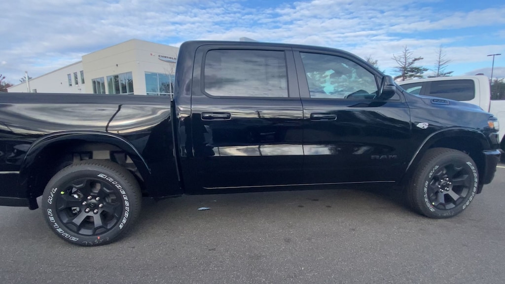 New 2026 Ram 1500 BIG HORN CREW CAB 4X4 5'7 BOX Pickup