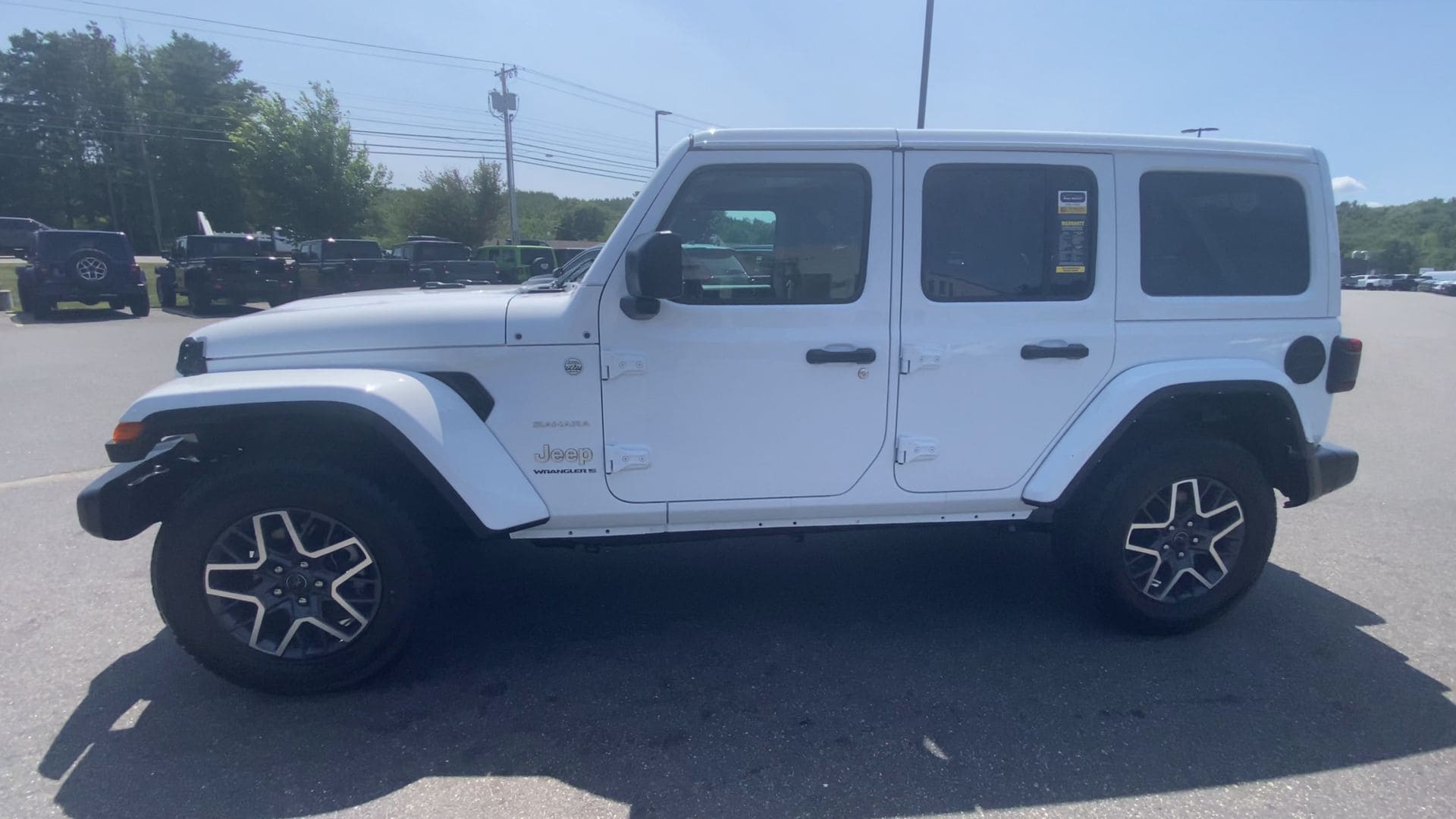 2024 Jeep Wrangler 4-Door Sahara - Photo 7