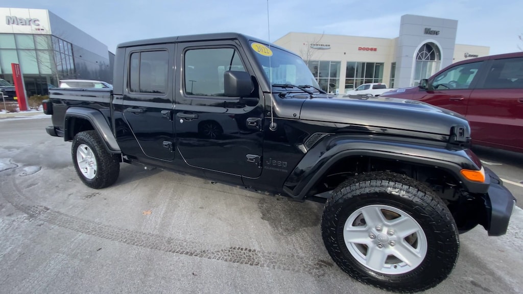 Certified 2022 Jeep Gladiator Sport Truck Crew Cab
