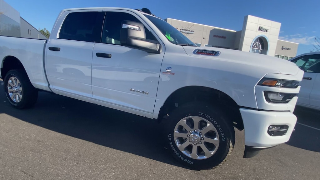 New 2026 Ram 2500 BIG HORN CREW CAB 4X4 6'4 BOX Pickup