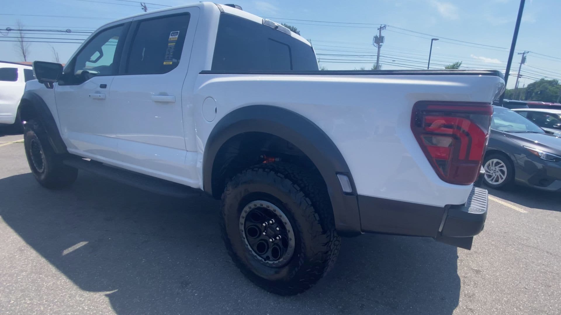 2025 Ford F-150 Raptor - Photo 8