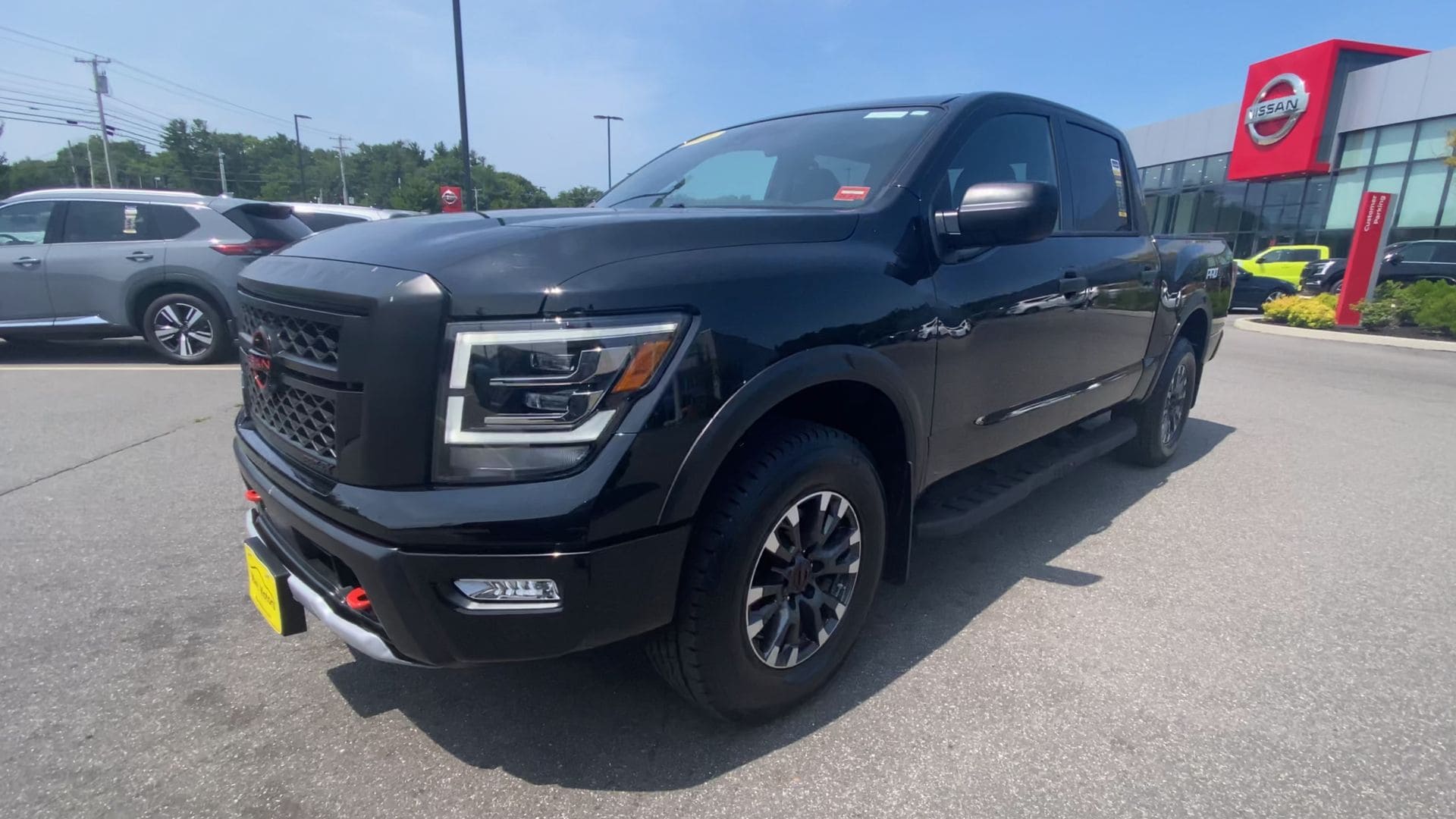 2023 Nissan Titan PRO-4X - Photo 5