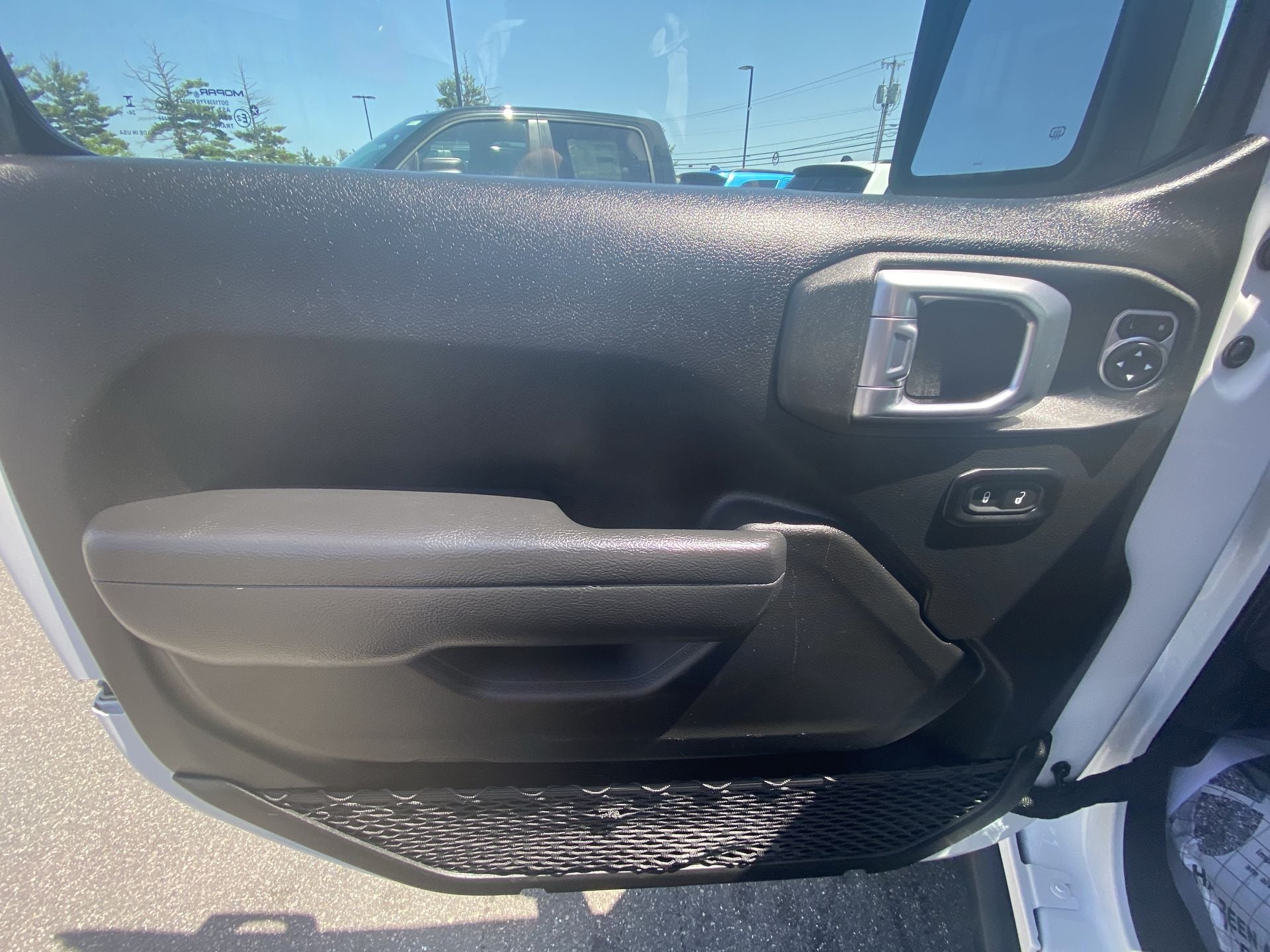 2025 Jeep Wrangler 4-Door Rubicon - Photo 13