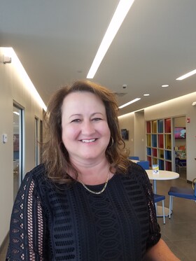 Staff member Patty Muchemore from ID_dff69ae6c96e